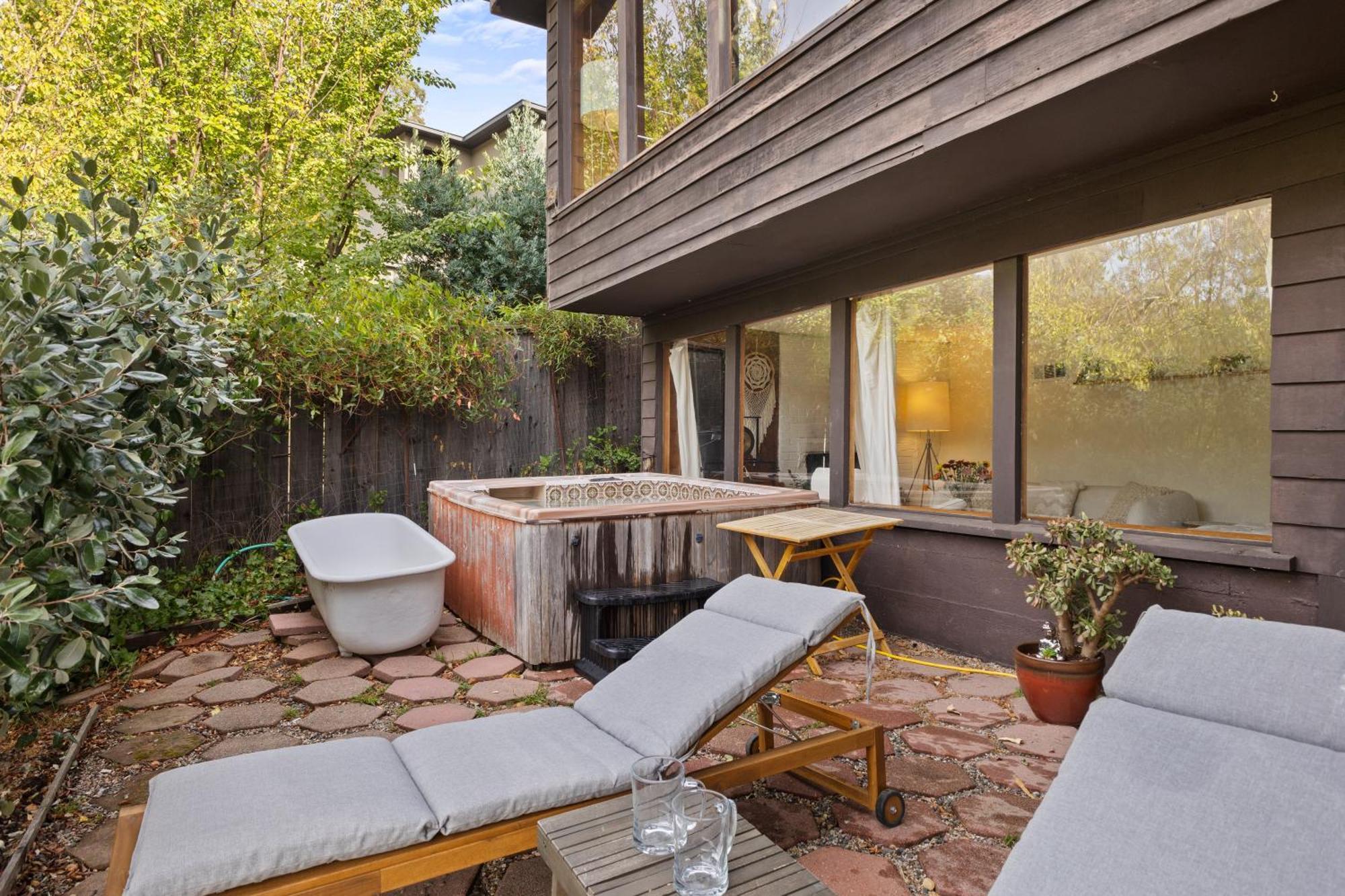 Enchanted Waterfall Sanctuary Mill Valley Exterior photo